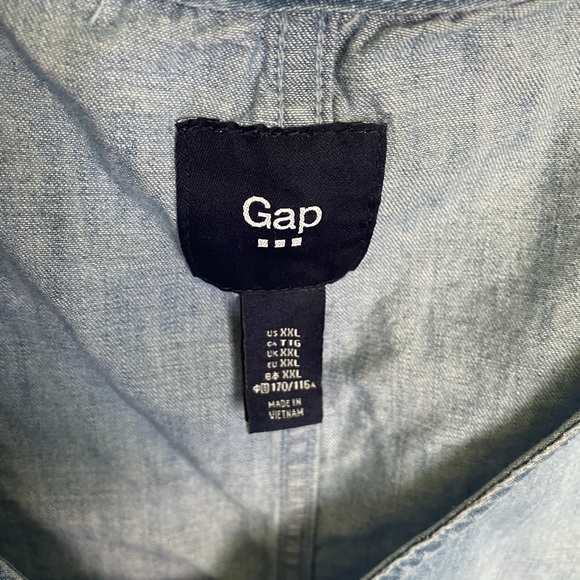 Gap V neck chambray top - Picture 2 of 3